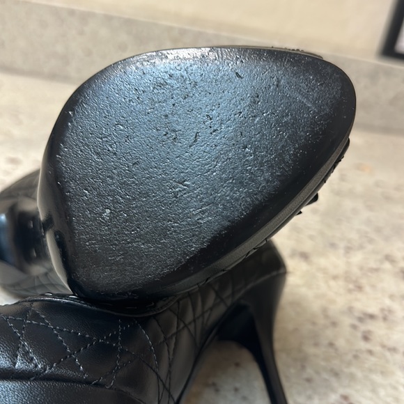 Christian Dior Cannage Pattern Leather Pumps Size 39 Pre-Loved - Picture 11 of 13